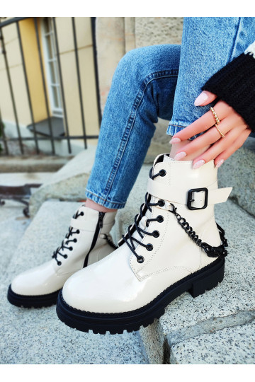 Women's beige patent...