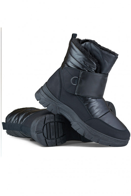 Black heated snow boots with adhesive fastening