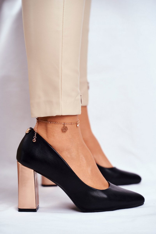 Shoes on a wide heel KERRIGAN BLACK