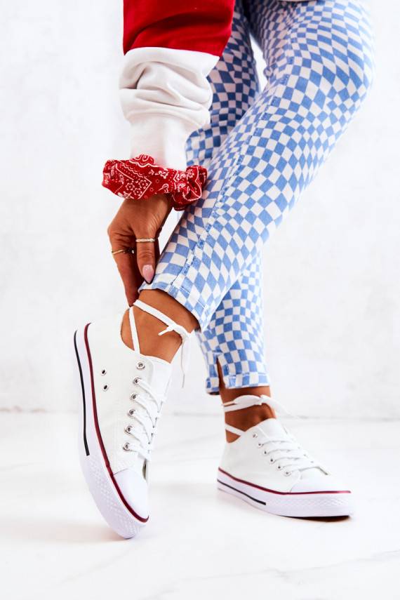 White leisure shoes