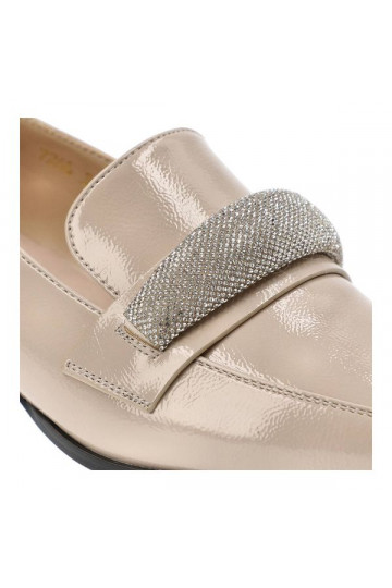 Lacquered moccasins with... 2