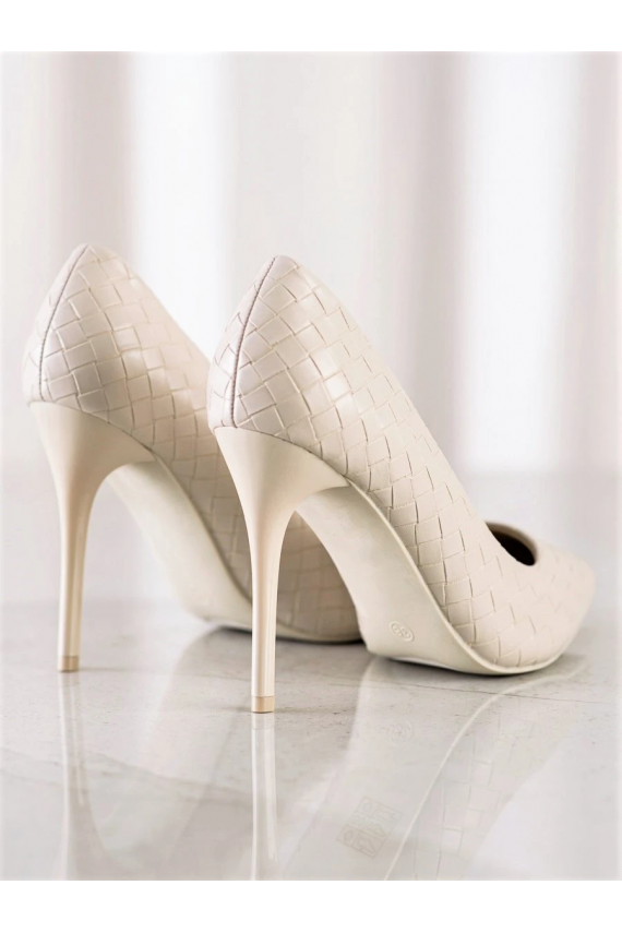 high-heeled shoes