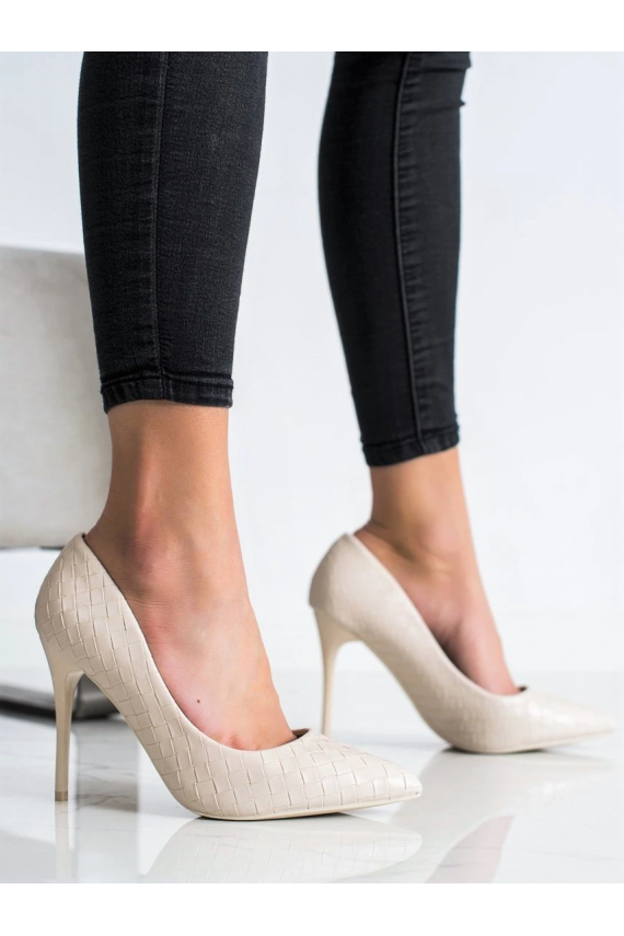 high-heeled shoes