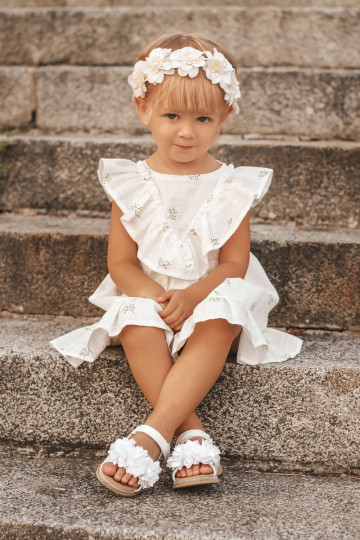 Sandals for children with flowers in white 2