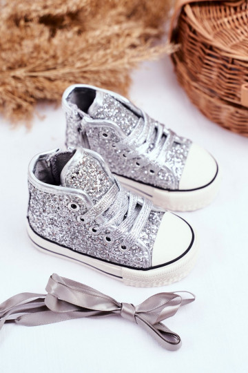 Children's leisure shoes in shiny silver color 2