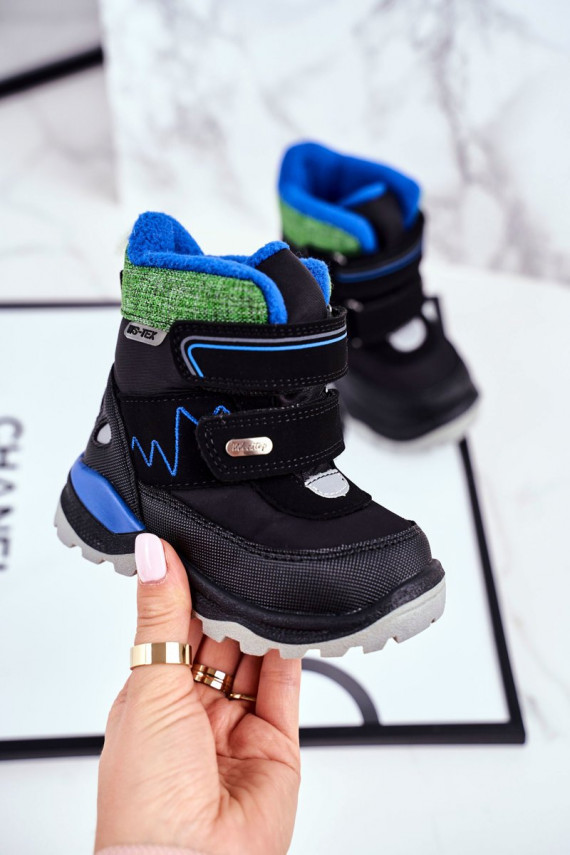 Warm children's shoes with adhesive fasteners, black color