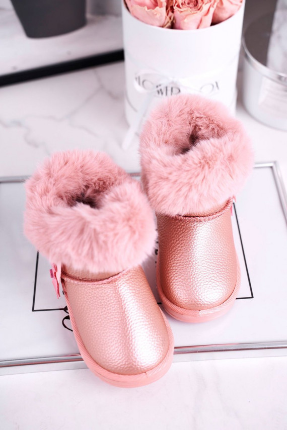 Heated children's snow boots in pink color