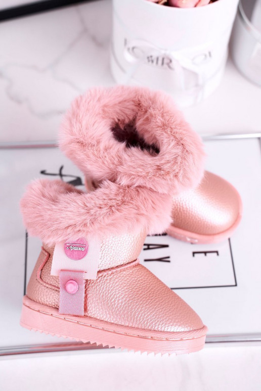 Heated children's snow boots in pink color