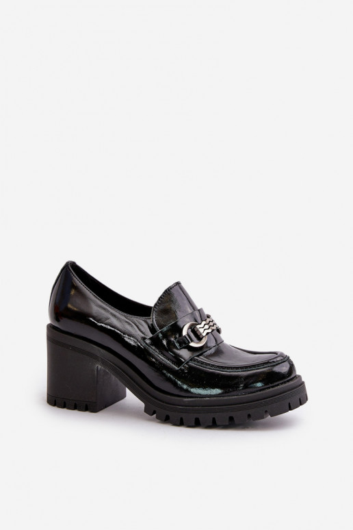 Women's patent leather shoes with heels in black