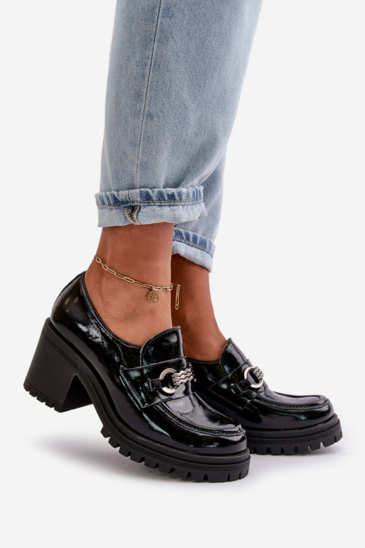 Women's patent leather shoes with heels in black