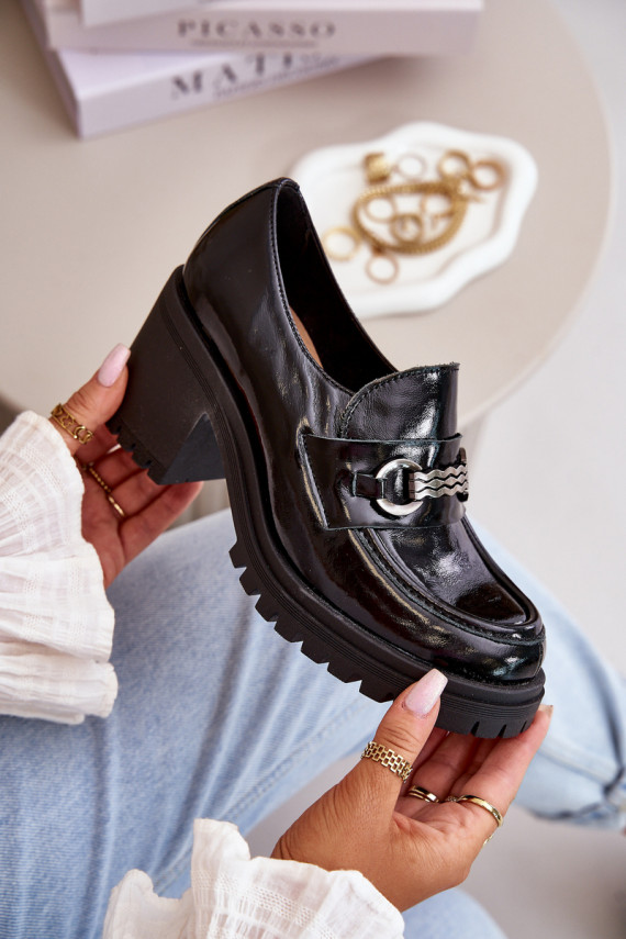 Women's patent leather shoes with heels in black
