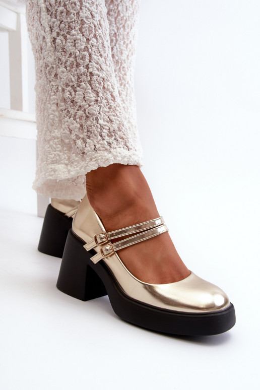 Eco leather wide heel shoes in gold Halmina
