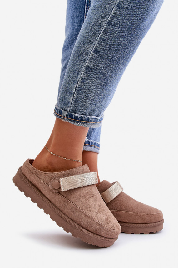 Women's platform slippers insulated with fur inside in brown Azida