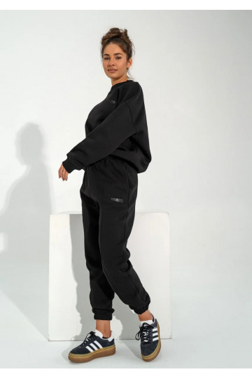 Easy - Black sweatpants... 2