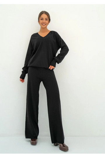 - Black knitted sweater