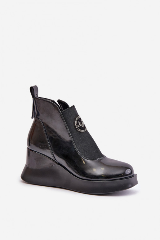 Lacquered Wedge Boots Insulated Black Vinceza
