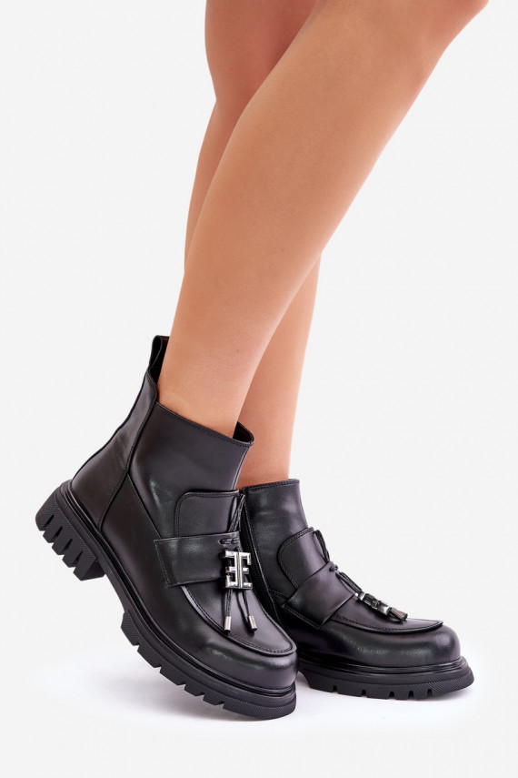 Leather Ankle Boots With Flat Heel And Decoration Insulated Black Asperra