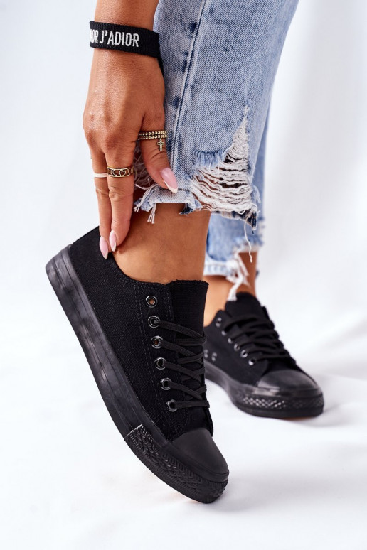 Women's Classic Sneakers Black Omerta