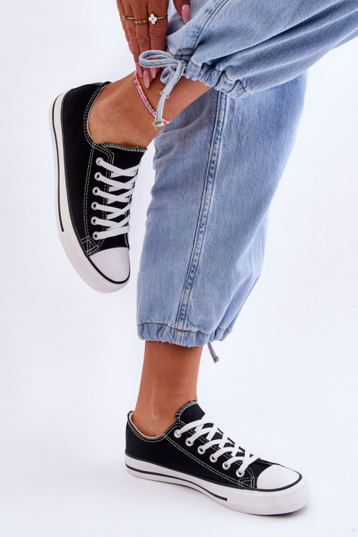 Classic Low Women's Sneakers Black Vegas