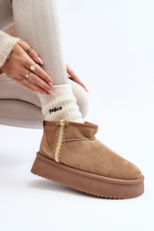 Snow boots on platform with light brown pattern Udra