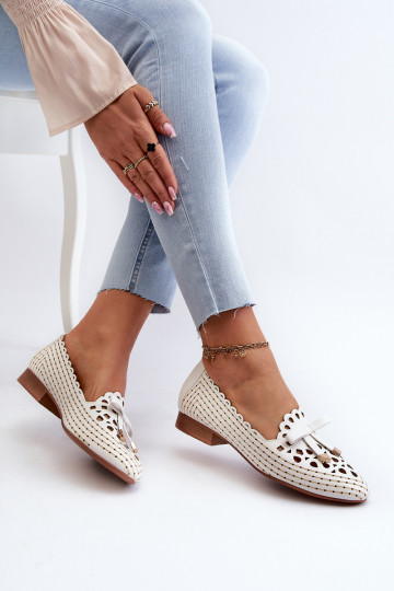 White Women's Cutout Ballerina Flats with Bow Nestavia 2