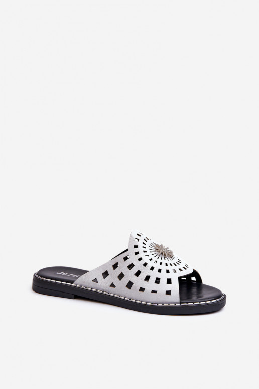 Shiny Women's Flat Sandals with Silver Ornament Ebirena