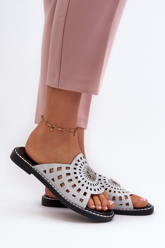 Shiny Women's Flat Sandals with Silver Ornament Ebirena
