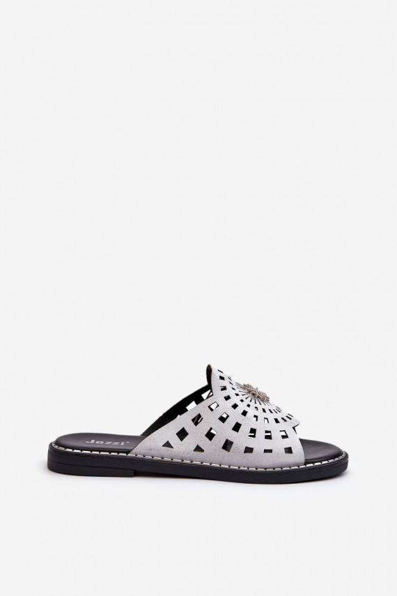 Shiny Women's Flat Sandals with Silver Ornament Ebirena