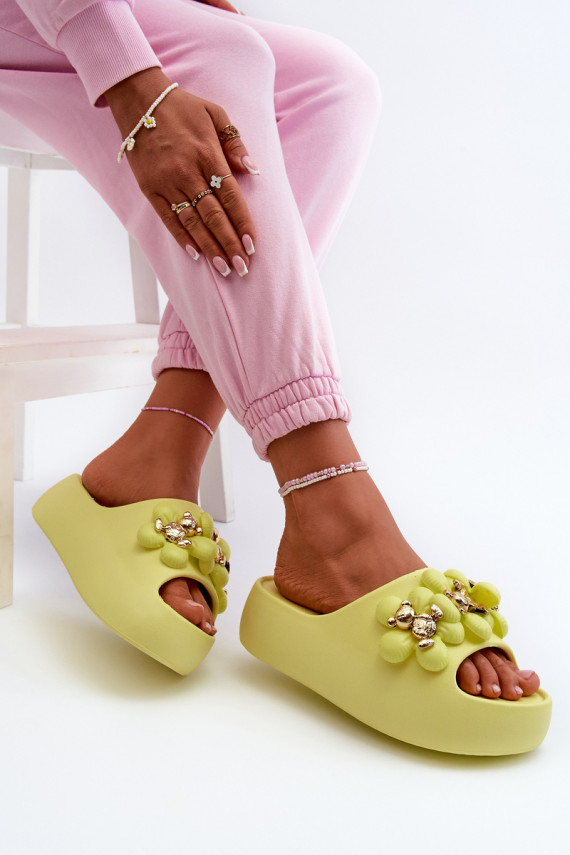 Women's Foam Slippers With Decorations On Thick Sole Lime Bremavia