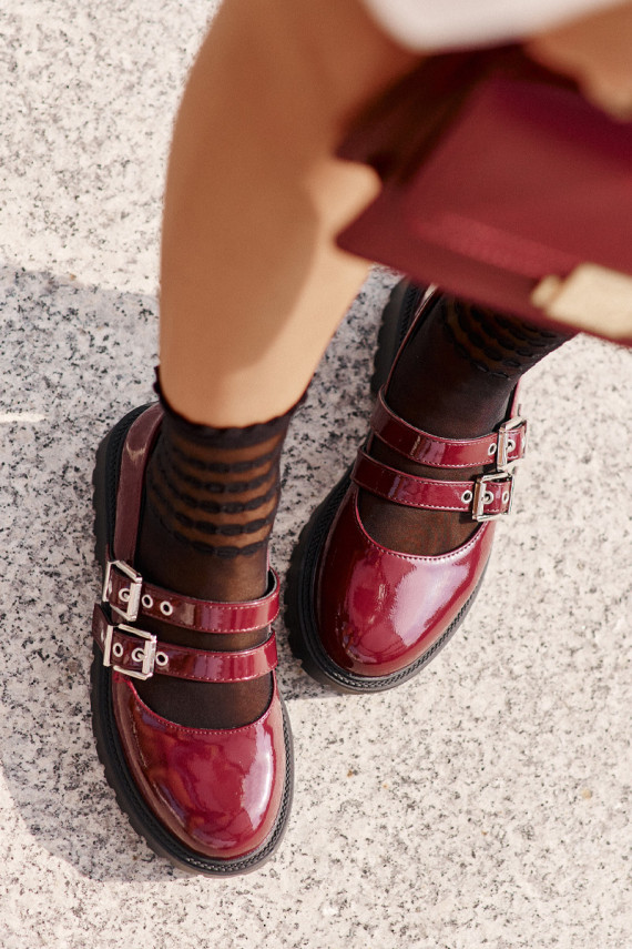 Women's Lacquered Burgundy Strap Shoes Terione