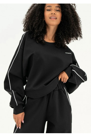 Cody - Black sweatshirt...