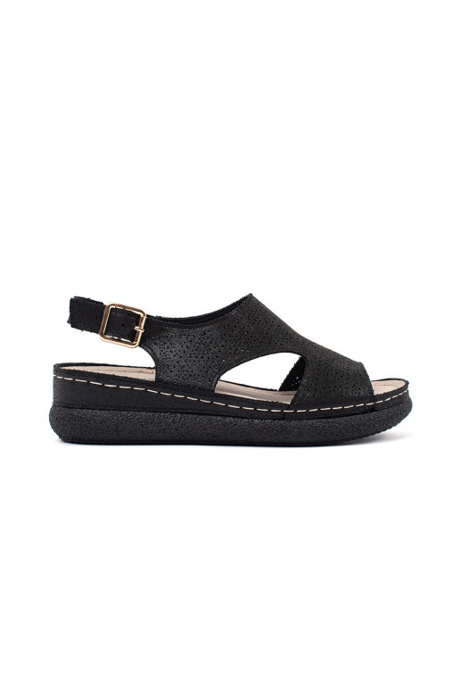 black sandals na lightj platformie