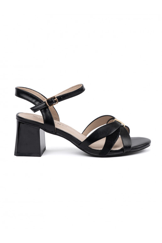 sandals on the heel black