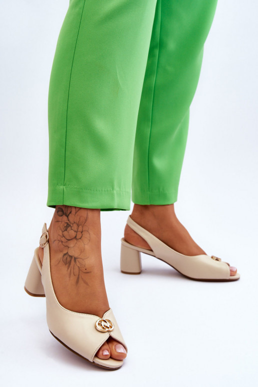 Fashionable Leather Heel Sandals Beige Hette