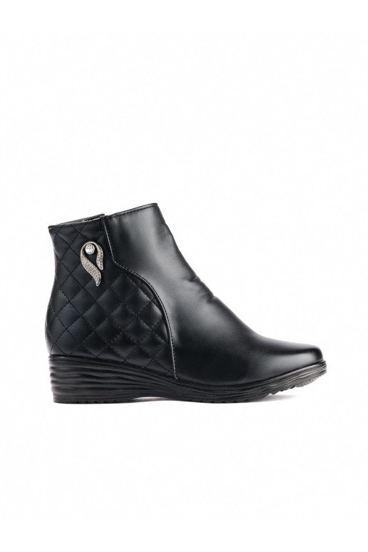 Comfortable black boots on a wedge