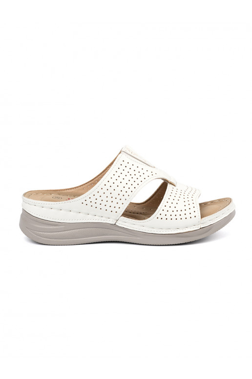 White color comfortable slippers  z wycięciami