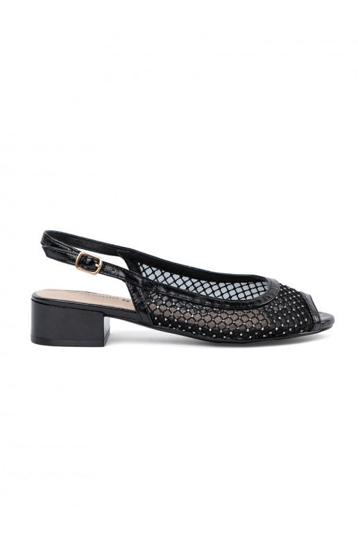 black sandals z ozdobną siateczką