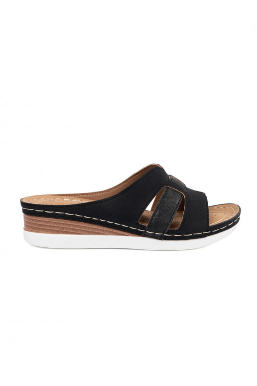 Women's slippers black