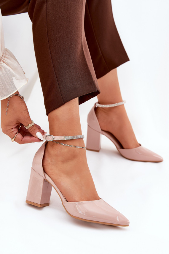 Patented pumps with pointed toes on a heel beige Nossabel