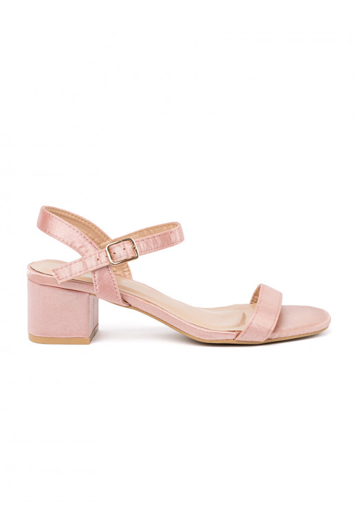 Light pink hue sandals on the heel