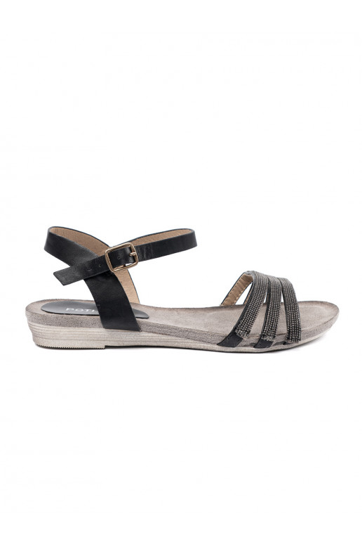 black comfortable sandals ze zdobionymi paseczkami