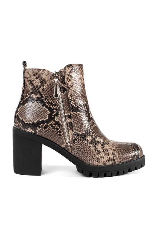 Heeled shoesInwężowy wzór