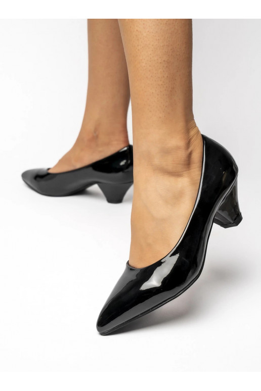 Elegant style with lacquer effect High heels on a low heel BLACK