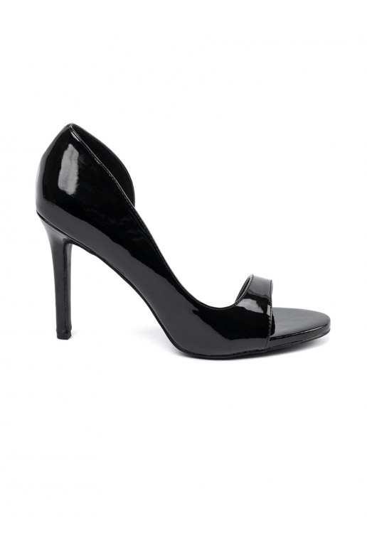 with lacquer effect High heels with open toes black