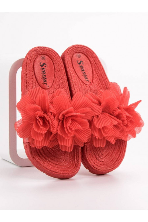 raudonos-spalvos-slepetes-su-gelemis-...