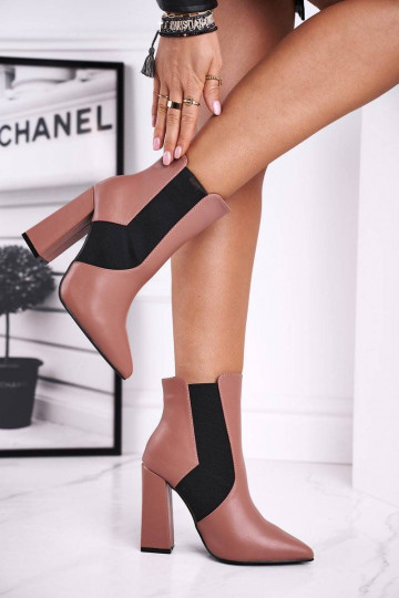 Women's Boots On Heel With...