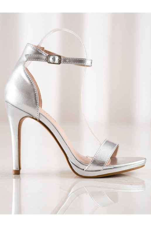 Classic model sandals with thin heels