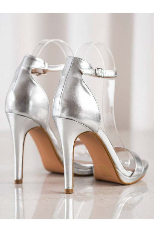 Classic model sandals with thin heels