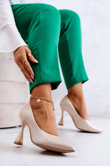 Fashionable Leather Pumps...