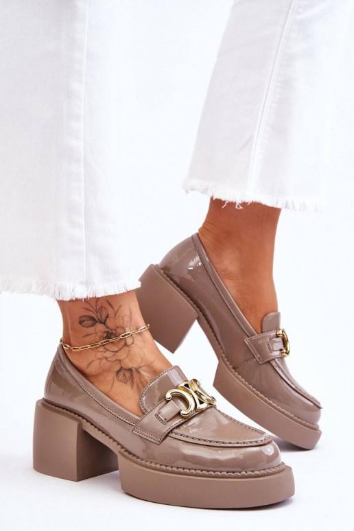 Fashionable Brogues Pumps On Massive...